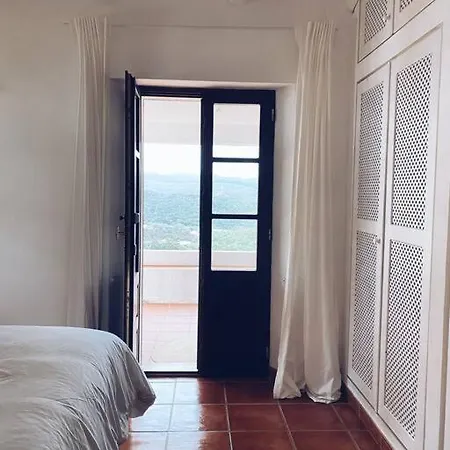 Monte Cucs - The Nature House *